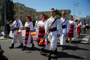 FIF 2017 Parada costumelor populare
